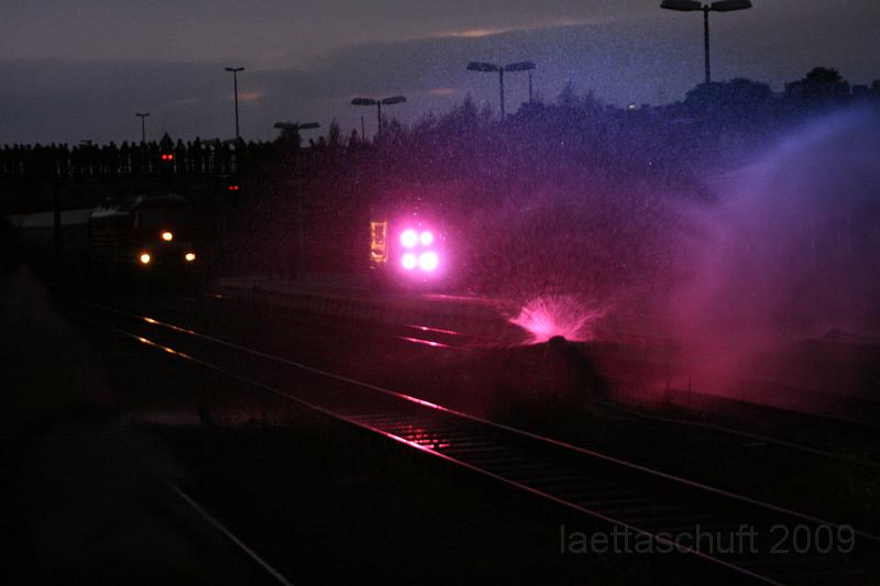 053.JPG