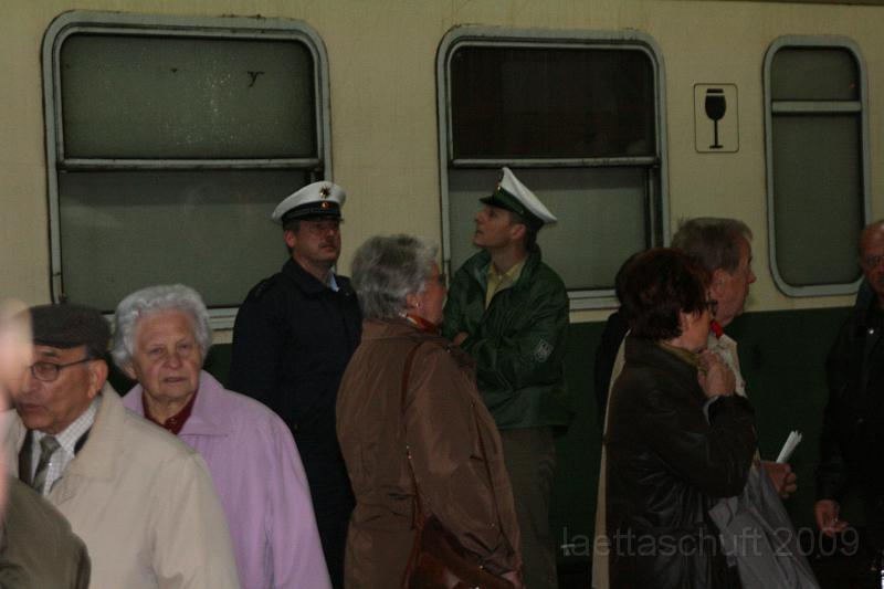 060.JPG