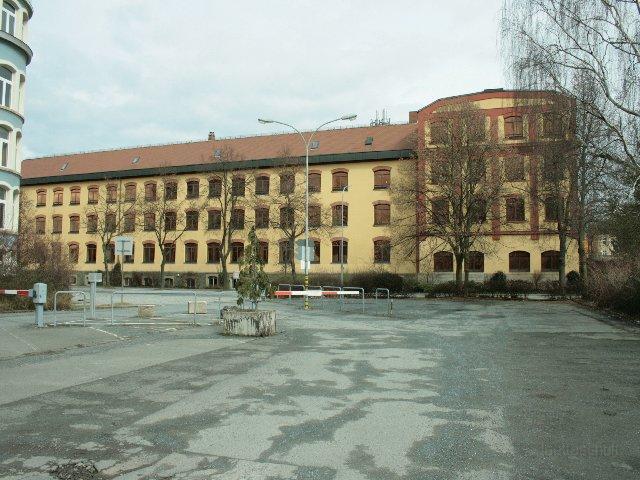 042.JPG